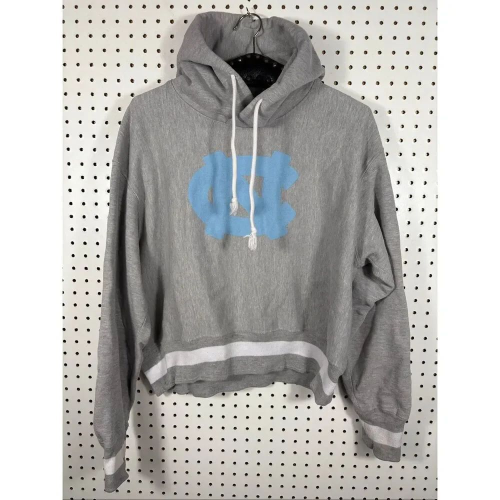 Champion woman’s North Carolina Tar heels reverse weave 2005 pullover hoodie siz